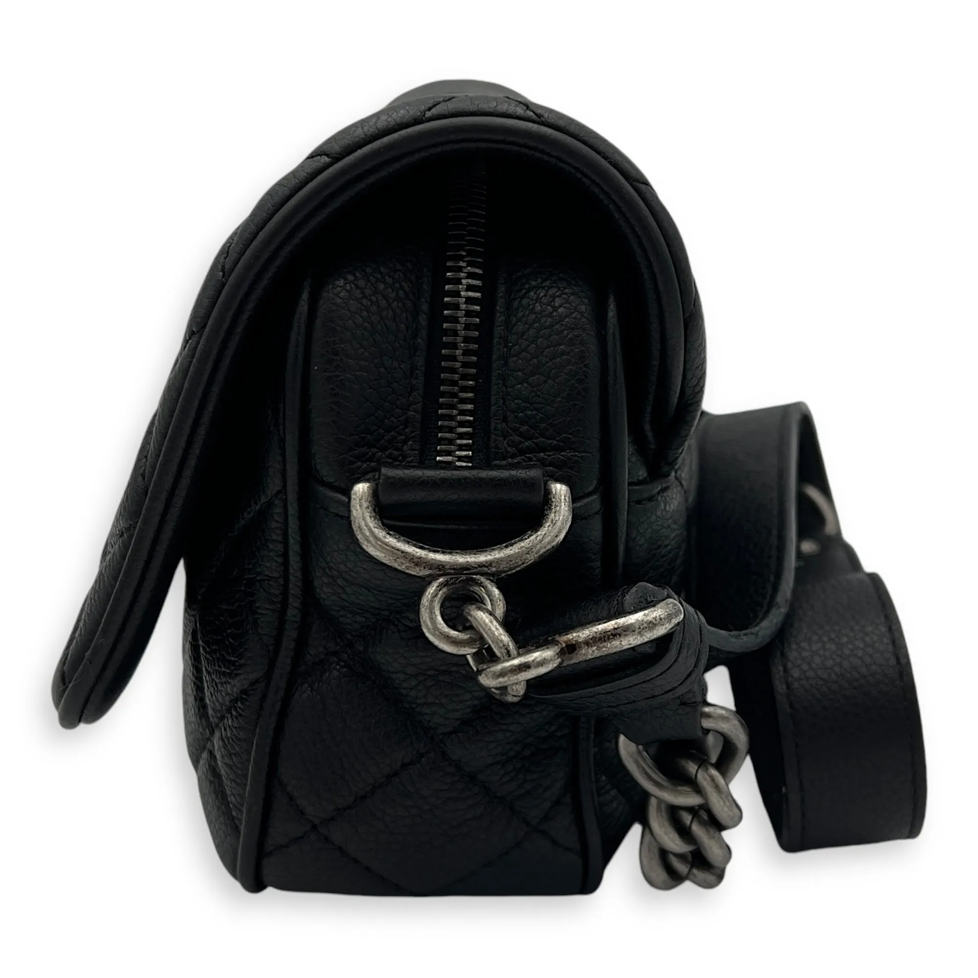 Easy Flap Shoulder Bag Black in Caviar Leather, Silver hardware
