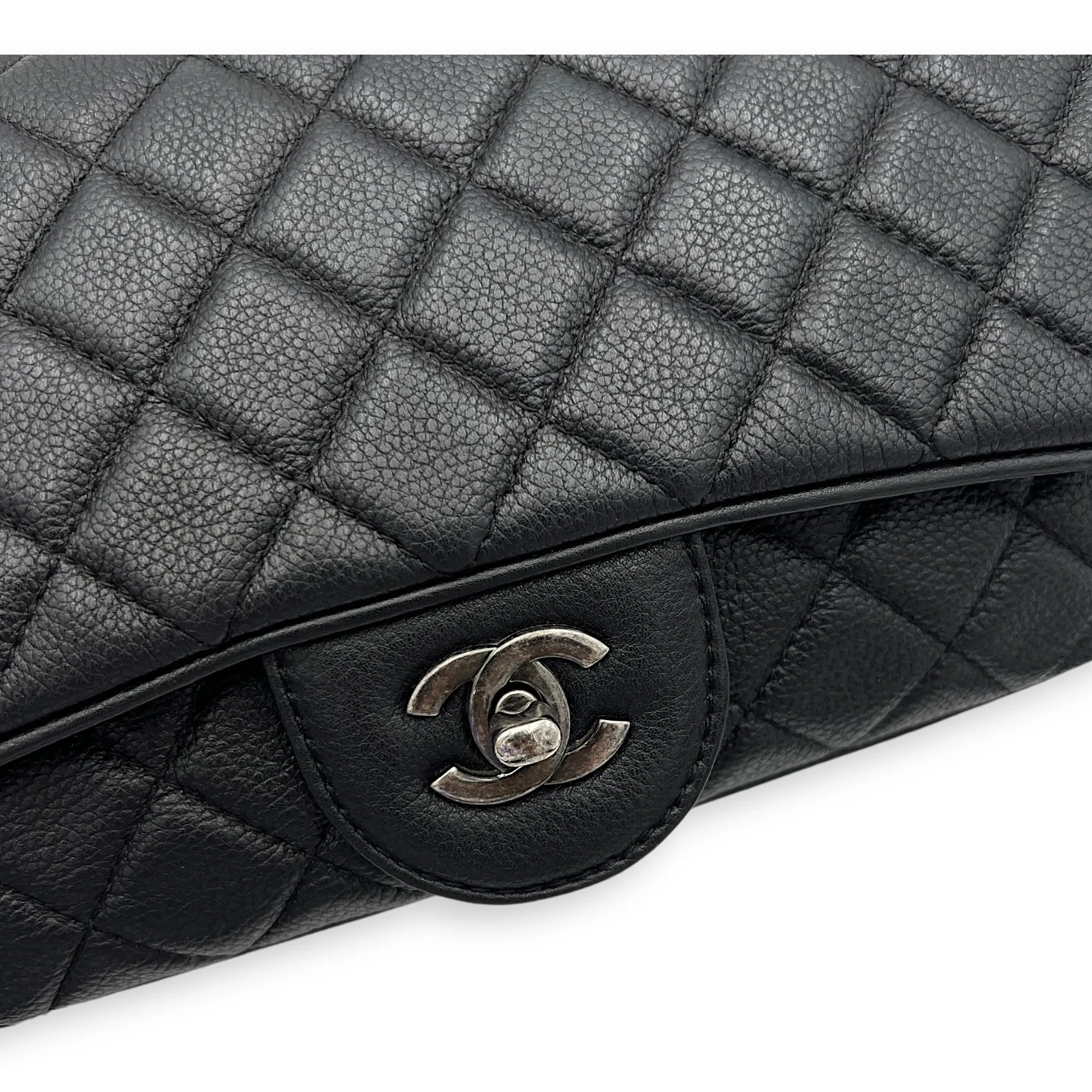 Easy Flap Shoulder Bag Black in Caviar Leather, Silver hardware