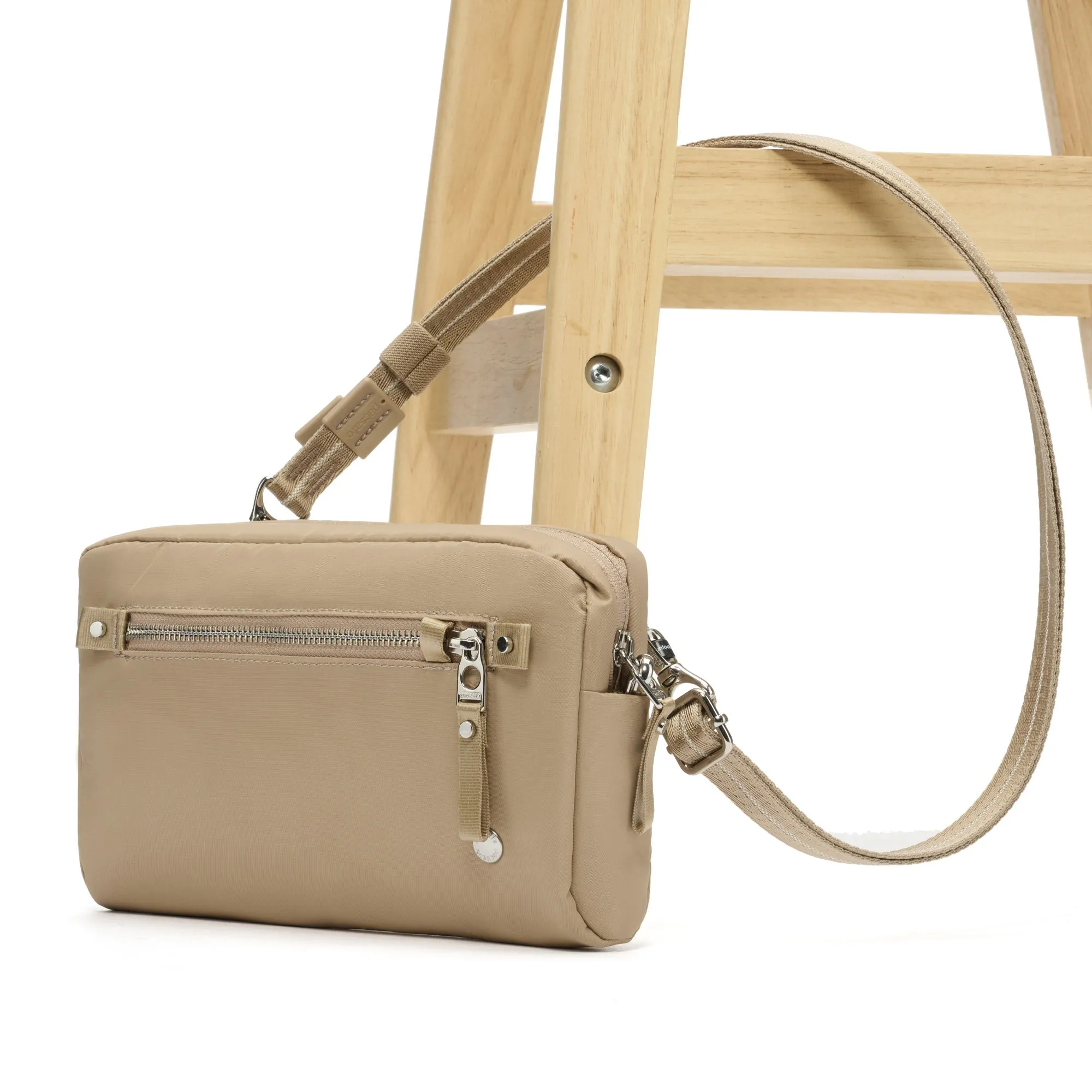 Pacsafe® W Anti-theft 3-in-1 Sling