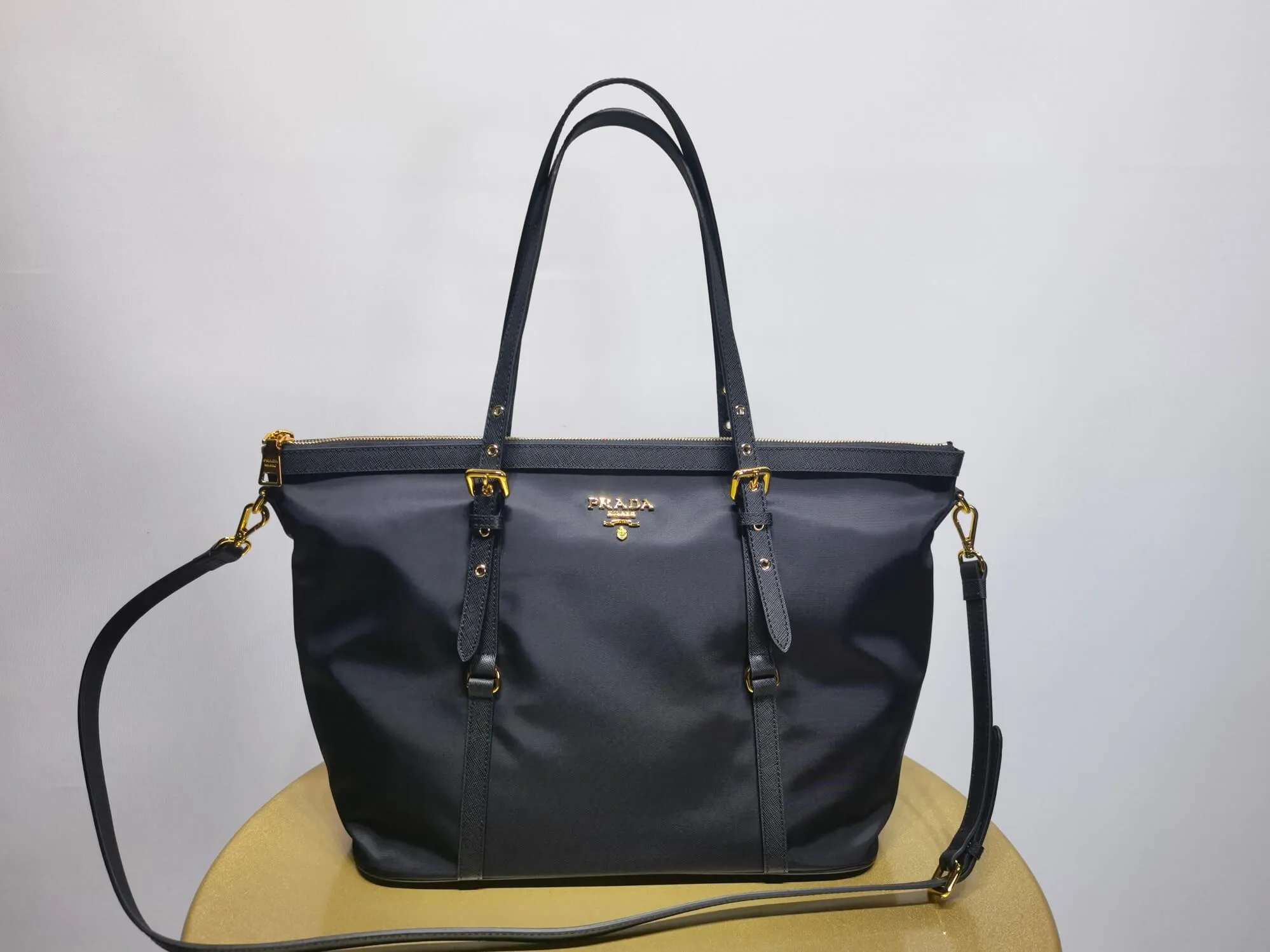 PRA BLACK RECYCLED NYLON TOTE HANDBAG 1BD425